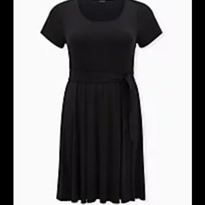 Black skate cupro dress